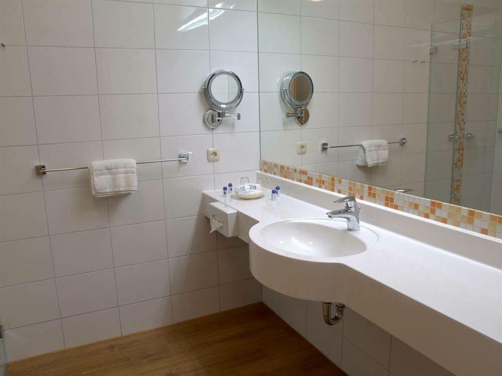 R&R Strandhotel Baabe Buitenkant foto